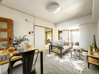 3LDK、価格1280万円、専有面積63.25m2、バルコニー面積8.56m2 広々としたリビングスペースが魅力的です。※バーチャルインテリア加工を施しております。