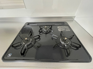 「コンロ」新品に交換しております。