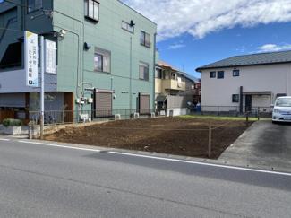 閑静な住宅地にございます。建築条件ございません。
