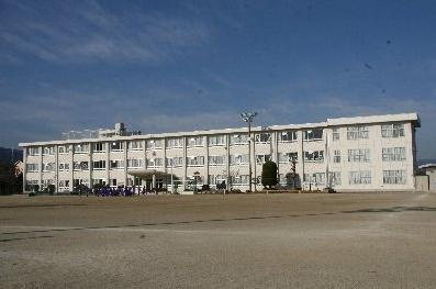 南アルプス市立白根東小学校