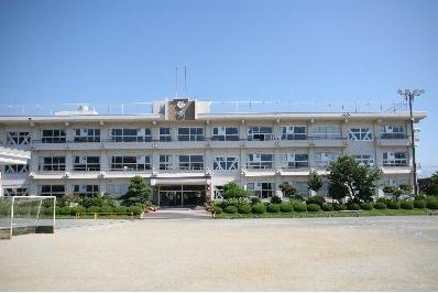 南アルプス市立白根源小学校