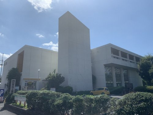 四日市市立図書館