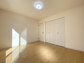 1.2階合わせて洋室は４部屋ご準備ございます。