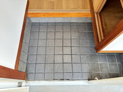 収納もある玄関です