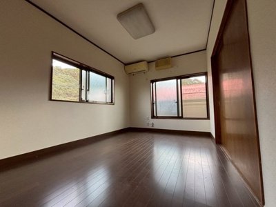 こちらのリビングで趣味の時間をお楽しみください