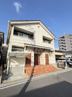 明るい陽射しが差し込む南向き住居♪