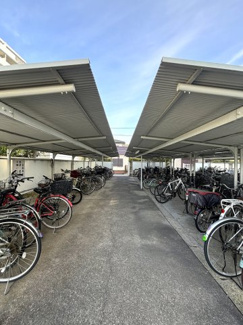 敷地内駐輪場です。