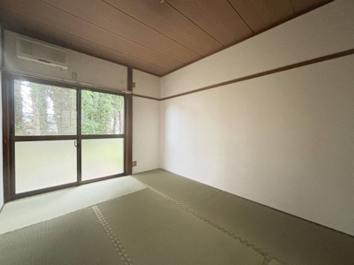 和室ならではの温かな和の空間で寛ぎの時間を過ごせます