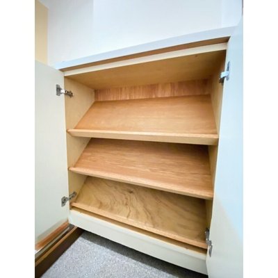 明るい色調の室内です