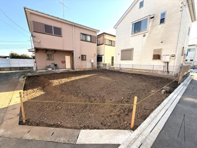 整形地で建築しやすい区画です。