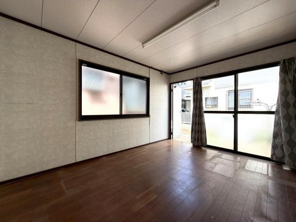6帖離れはプライベート空間としてもリモート部屋としもご利用いただけます♪
