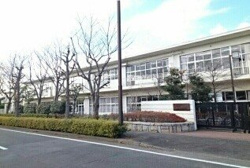 石川小学校まで480m