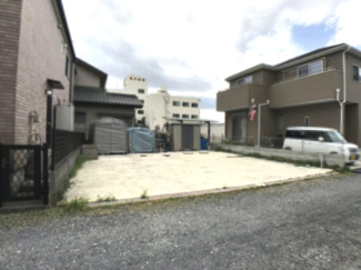 私道につき目の前車通り少ないです。