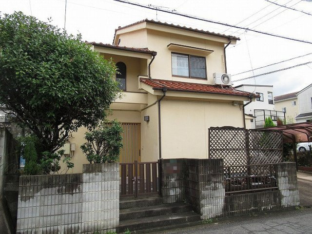 外観は和洋折衷のデザインです。