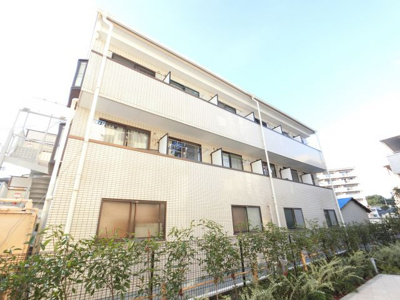 マンション周辺は整備されたキレイな街並みです。