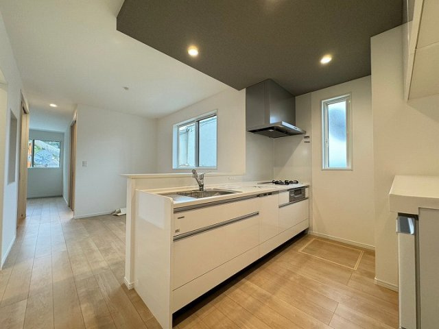 丈夫な基礎は防湿シートを施工しているので地下からの湿気をシャットアウトし住宅を守ります。