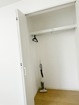 内装は落ち着いています