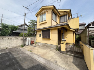 ～閑静な住宅街の立地～
周辺は閑静な住宅街となっておりますので、静かな暮らしをご実現いただけます。近くにはドラッグセイムスもございます♪