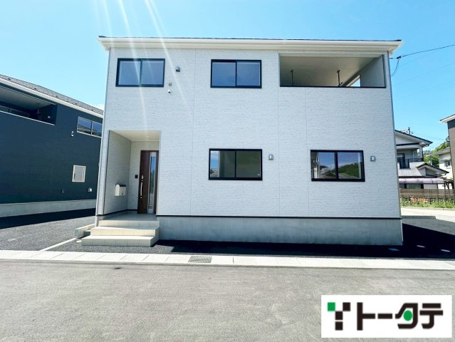 白を基調としたシンプルな外観です。
