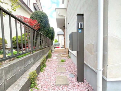 おしゃれな玄関アプローチ♪