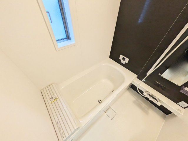 日々の疲れを癒す浴室は1坪サイズでゆったりとお寛ぎいただけます