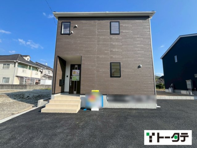 安定感のある配色で、温かみのあるデザイン。