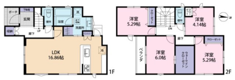 1階にはキッチン、洗面所、浴室が一歩で繋がるようなコンパクトな水回り動線と開放的なLDKを配置。