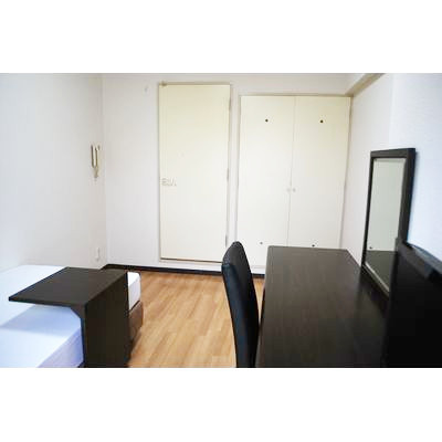 明るい色調の室内です