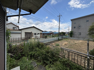 周辺は緑豊かで閑静な住宅街です。