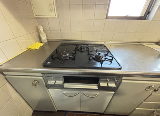 3口ガスコンロ採用しております。