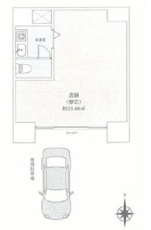 シンプルな間取りで使いやすいレイアウトです。専用駐車場が設けられており利便性があります。トイレや洗面台も完備されている点がポイントです。