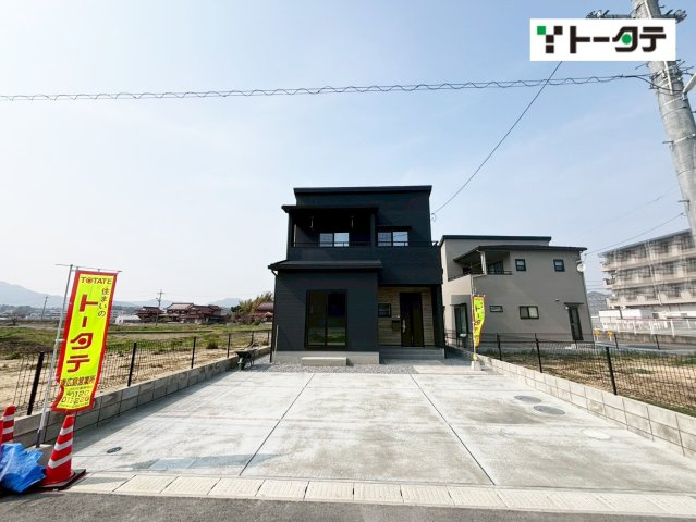 ブラックを基調としたシックな外観、落ち着きのある印象です