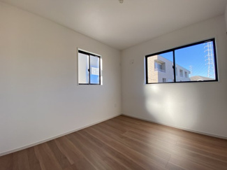 2階4洋室ございます。寝室・仕事部屋・子供部屋など、ご家族の生活スタイルに合わせて幅広くご活用いただけます。