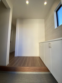 帰るたびに心がほどける、家族を迎える心地よい玄関。