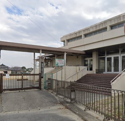 法立小学校