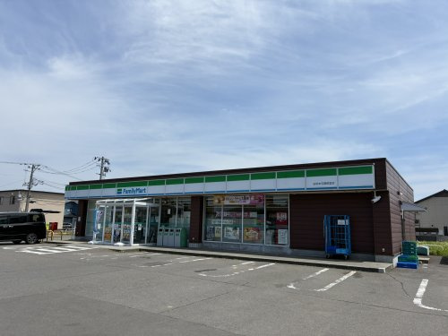 ファミリーマート 由利本荘薬師堂店