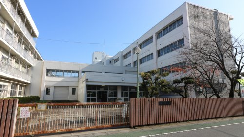 行田市立西小学校