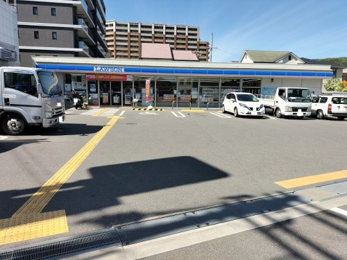 ローソン 高槻別所中の町店