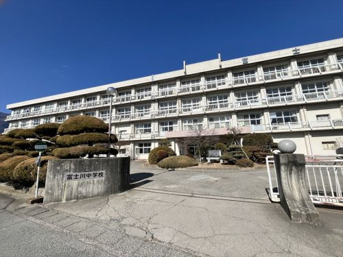 富士川町立増穂中学校