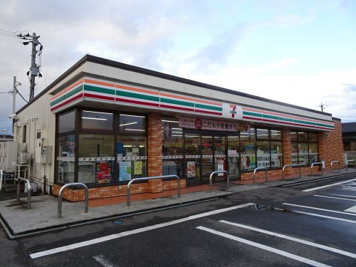 セブンイレブン 富山本郷町店