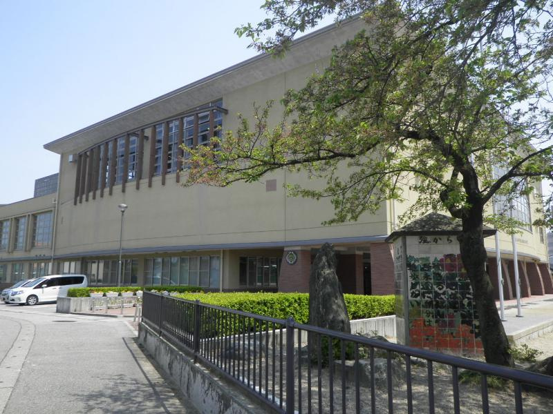山室小学校