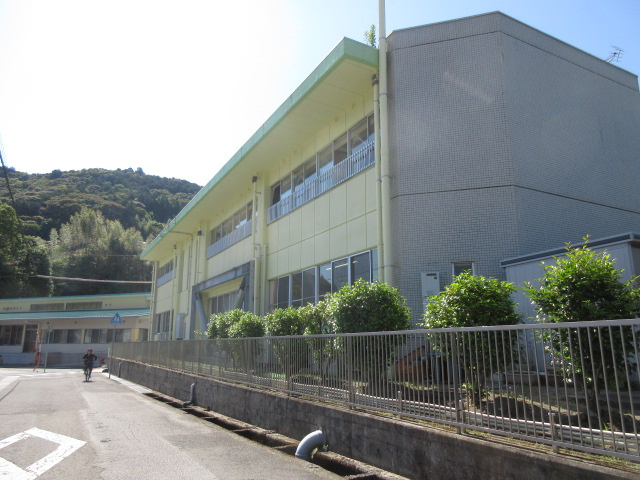 町立枝川幼稚園・保育園