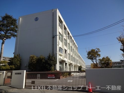 白鳳小学校