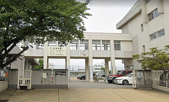 城乾中学校