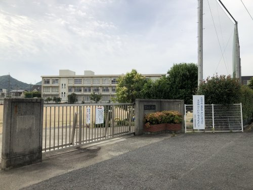 白鳥小学校