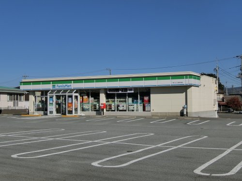 ファミリーマート野牛島店