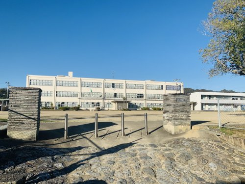 和知小学校