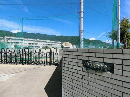 甲府市立東中学校