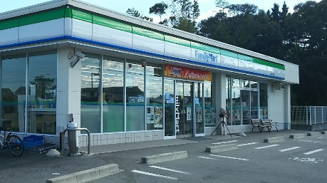 ファミリーマート下箕田店