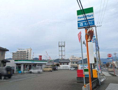ファミリーマート 高知仁井田店
